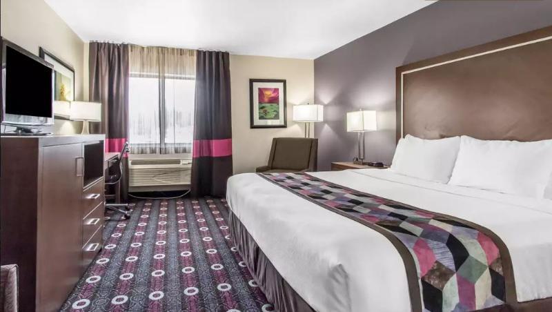 Holiday Inn Express & Suites Tulsa East - Catoosa By Ihg Kültér fotó